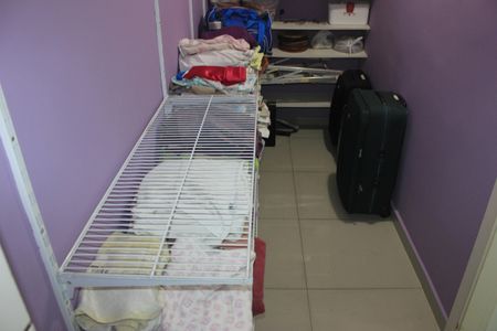 Casa à venda com 238m², 3 quartos e 3 vagasCloset Suíte 2