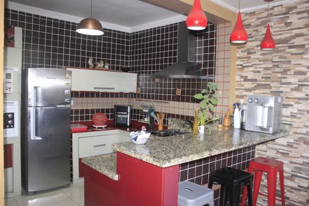 Casa à venda com 238m², 3 quartos e 3 vagasCozinha