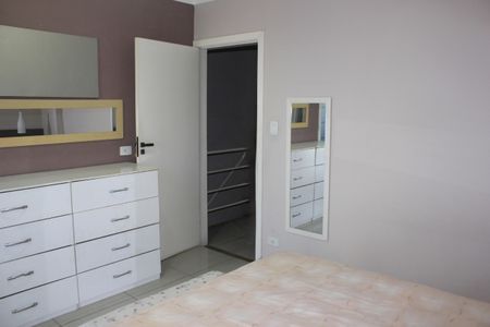 Casa à venda com 238m², 3 quartos e 3 vagasSuíte 2