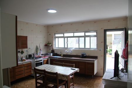 Casa à venda com 380m², 3 quartos e 2 vagasCozinha