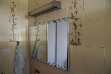 Casa à venda com 380m², 3 quartos e 2 vagasBanheiro da Suíte