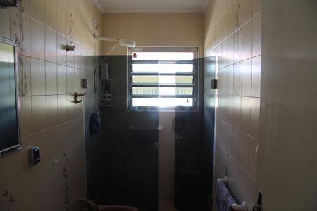 Casa à venda com 380m², 3 quartos e 2 vagasBanheiro da Suíte