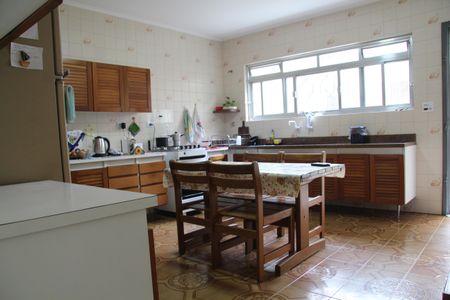 Casa à venda com 380m², 3 quartos e 2 vagasCozinha