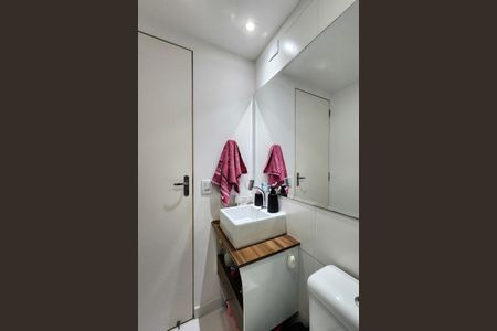 Apartamento à venda com 60m², 2 quartos e 1 vaga Apartamento à venda com 60m², 2 quartos e 1 vagaBanheiro