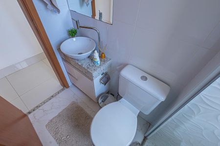 Apartamento à venda com 65m², 2 quartos e 2 vagas Apartamento à venda com 65m², 2 quartos e 2 vagasBanheiro