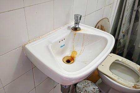 Apartamento para alugar com 143m², 4 quartos e 1 vaga Apartamento para alugar com 143m², 4 quartos e 1 vagaBanheiro de Serviço