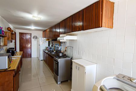 Apartamento para alugar com 143m², 4 quartos e 1 vaga Apartamento para alugar com 143m², 4 quartos e 1 vagaCozinha e Área de Serviço