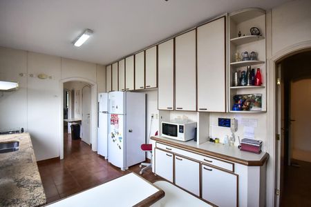 Apartamento à venda com 250m², 4 quartos e 4 vagasCozinha