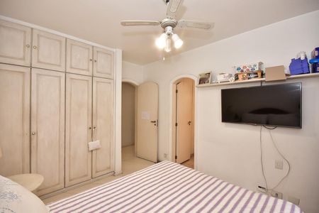 Apartamento à venda com 250m², 4 quartos e 4 vagasSuíte 1