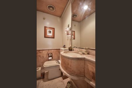 Apartamento à venda com 250m², 4 quartos e 4 vagasLavabo