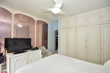 Apartamento à venda com 250m², 4 quartos e 4 vagasSuíte 3