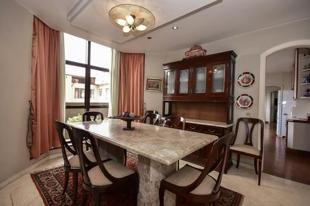 Apartamento à venda com 250m², 4 quartos e 4 vagasSala de Jantar