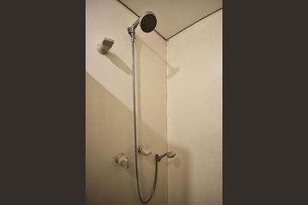 Apartamento à venda com 250m², 4 quartos e 4 vagasChuveiro do Banheiro da Suíte 2