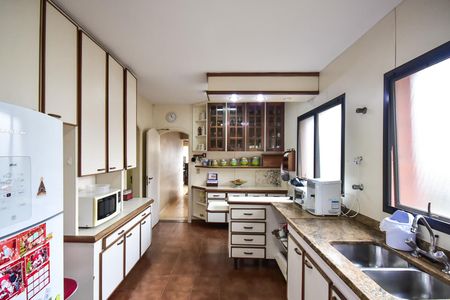 Apartamento à venda com 250m², 4 quartos e 4 vagasCozinha