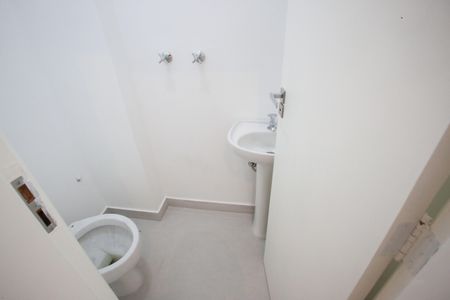 Apartamento à venda com 102m², 4 quartos e 1 vaga Apartamento à venda com 102m², 4 quartos e 1 vagaBanheiro de serviço