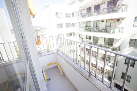 Apartamento à venda com 102m², 4 quartos e 1 vaga Apartamento à venda com 102m², 4 quartos e 1 vagaVaranda da Sala