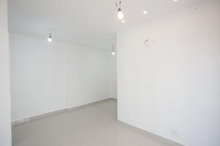 Apartamento à venda com 102m², 4 quartos e 1 vaga Apartamento à venda com 102m², 4 quartos e 1 vagaSala