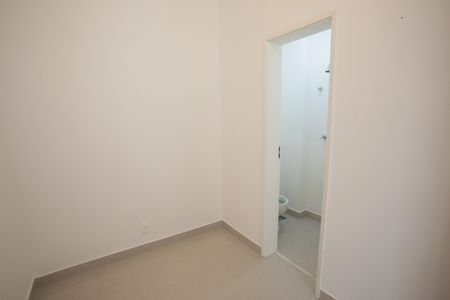 Apartamento à venda com 102m², 4 quartos e 1 vaga Apartamento à venda com 102m², 4 quartos e 1 vagaQuarto de Serviço