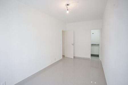 Apartamento à venda com 102m², 4 quartos e 1 vaga Apartamento à venda com 102m², 4 quartos e 1 vagaQuarto Suíte