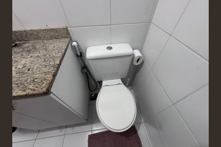 Apartamento à venda com 70m², 2 quartos e 1 vaga Apartamento à venda com 70m², 2 quartos e 1 vagaSuíte - Banheiro