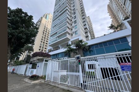 Apartamento à venda com 70m², 2 quartos e 1 vaga Apartamento à venda com 70m², 2 quartos e 1 vagaFachada