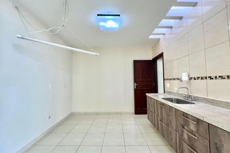 Casa à venda com 115m², 3 quartos e 3 vagas Casa à venda com 115m², 3 quartos e 3 vagasCozinha