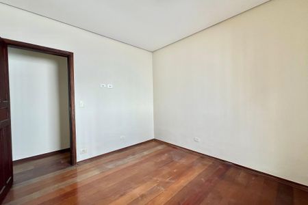 Casa à venda com 115m², 3 quartos e 3 vagas Casa à venda com 115m², 3 quartos e 3 vagasQuarto