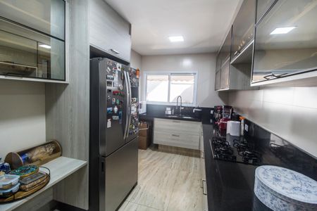 Casa de condomínio à venda com 500m², 4 quartos e 4 vagas Casa de condomínio à venda com 500m², 4 quartos e 4 vagasCozinha