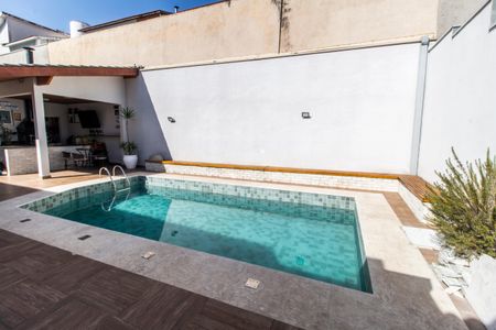 Casa de condomínio à venda com 500m², 4 quartos e 4 vagas Casa de condomínio à venda com 500m², 4 quartos e 4 vagasPiscina