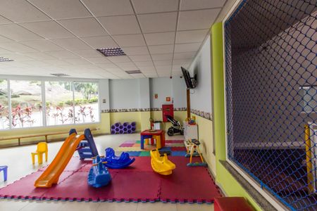 Casa de condomínio à venda com 500m², 4 quartos e 4 vagas Casa de condomínio à venda com 500m², 4 quartos e 4 vagasBrinquedoteca