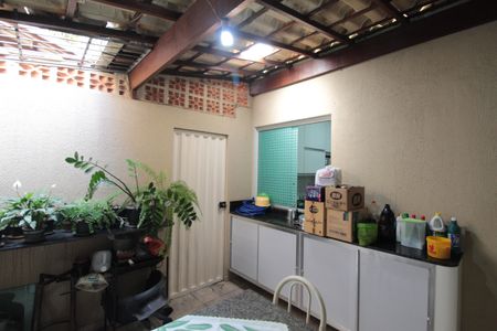 Casa de condomínio à venda com 64m², 2 quartos e 1 vagaÁrea Privativa