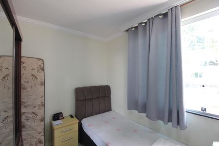 Casa de condomínio à venda com 64m², 2 quartos e 1 vagaQuarto 2