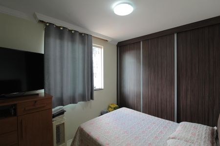 Casa de condomínio à venda com 64m², 2 quartos e 1 vagaQuarto 1