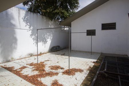 Casa à venda com 1000m², 4 quartos e 3 vagas Casa à venda com 1000m², 4 quartos e 3 vagasÁrea comum