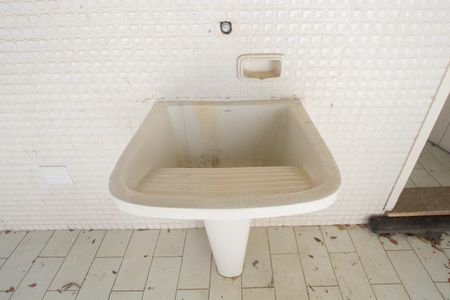 Casa à venda com 1000m², 4 quartos e 3 vagas Casa à venda com 1000m², 4 quartos e 3 vagasLavanderia