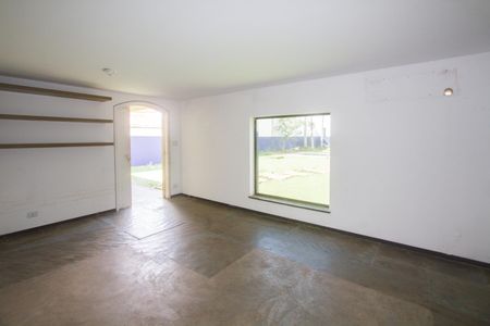 Casa à venda com 1000m², 4 quartos e 3 vagas Casa à venda com 1000m², 4 quartos e 3 vagasSala