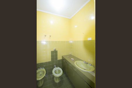 Casa à venda com 1000m², 4 quartos e 3 vagas Casa à venda com 1000m², 4 quartos e 3 vagasBanheiro/Suite 1