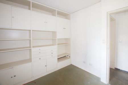 Casa à venda com 1000m², 4 quartos e 3 vagas Casa à venda com 1000m², 4 quartos e 3 vagasQuarto 1