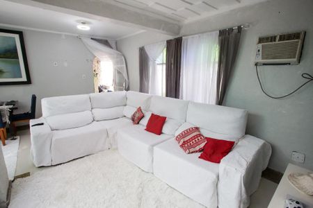 Sala de Estar de casa de condomínio à venda com 3 quartos, 380m² em Taquara, Rio de Janeiro