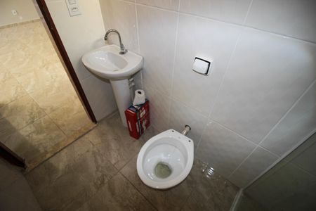 Casa de condomínio para alugar com 55m², 2 quartos e 1 vagaBanheiro Social