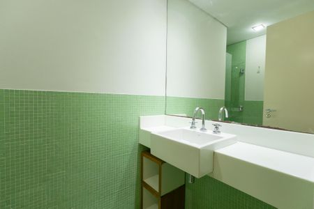 Apartamento à venda com 64m², 2 quartos e 1 vaga Apartamento à venda com 64m², 2 quartos e 1 vagaBanheiro Social