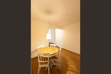 Apartamento à venda com 64m², 2 quartos e 1 vaga Apartamento à venda com 64m², 2 quartos e 1 vagaSala de Jantar