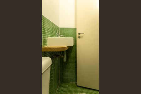 Apartamento à venda com 64m², 2 quartos e 1 vaga Apartamento à venda com 64m², 2 quartos e 1 vagaBanheiro de Serviço