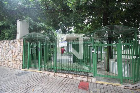 Apartamento à venda com 64m², 2 quartos e 1 vaga Apartamento à venda com 64m², 2 quartos e 1 vagaFachada