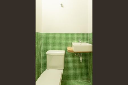 Apartamento à venda com 64m², 2 quartos e 1 vaga Apartamento à venda com 64m², 2 quartos e 1 vagaBanheiro de Serviço
