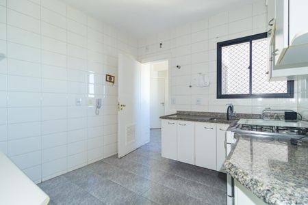 Apartamento para alugar com 96m², 3 quartos e 2 vagas Apartamento para alugar com 96m², 3 quartos e 2 vagasCozinha