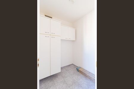Apartamento para alugar com 96m², 3 quartos e 2 vagas Apartamento para alugar com 96m², 3 quartos e 2 vagasQuarto - Área de Serviço