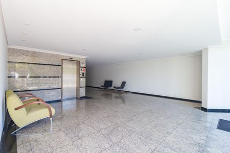 Apartamento para alugar com 96m², 3 quartos e 2 vagas Apartamento para alugar com 96m², 3 quartos e 2 vagasHall social