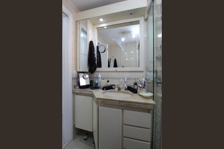 Apartamento à venda com 108m², 3 quartos e 3 vagasBanheiro da Suíte