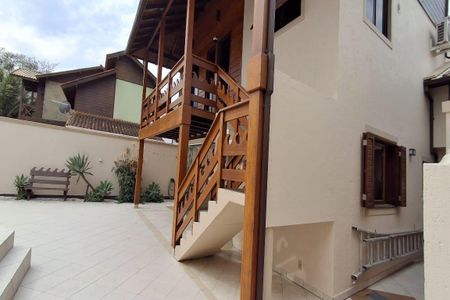 Casa para alugar com 300m², 3 quartos e 3 vagas Casa para alugar com 300m², 3 quartos e 3 vagasÁrea comum
